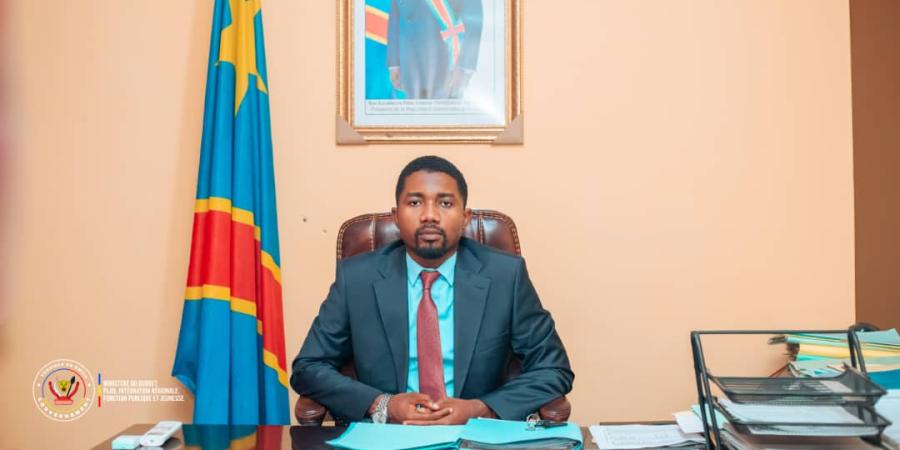 un jeune intégré comme ministre provincial. 