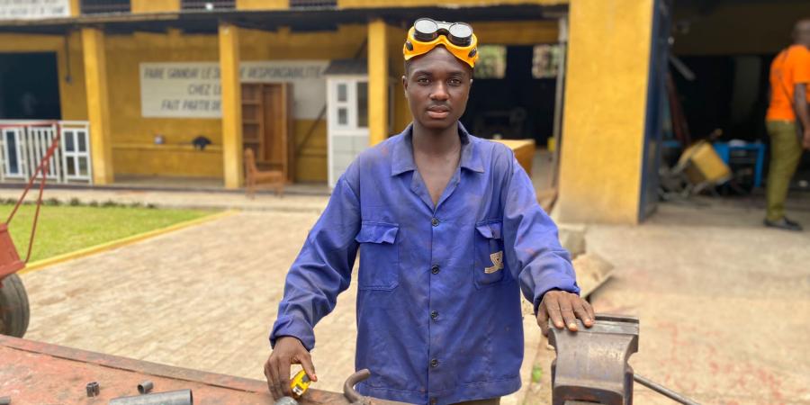 jeune en situation de rue qui bénéficie d'une formation à Kinshasa