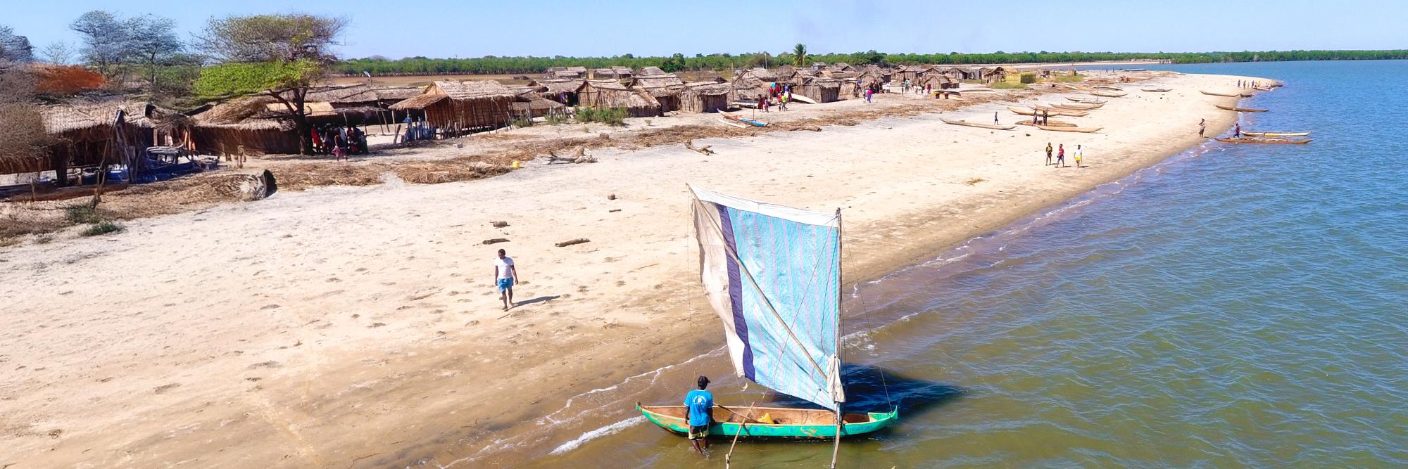 25 pirogues pour Madagascar